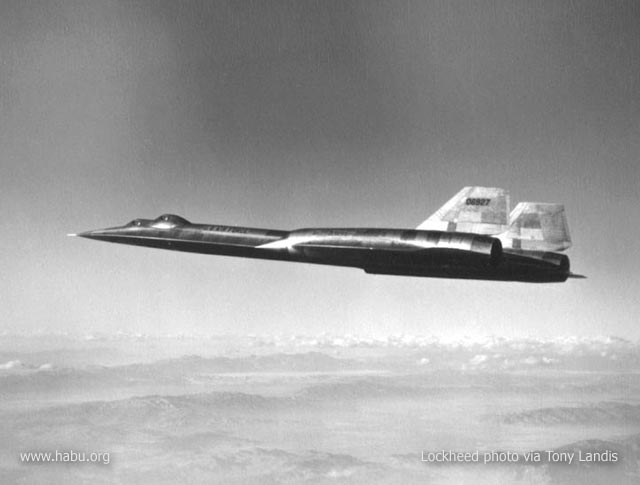 927 on a training flight - Lockheed photo courtesy of the Tony Landis collection